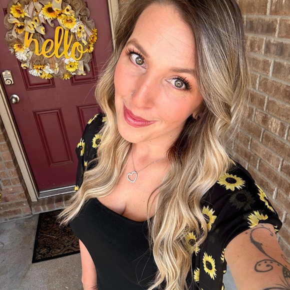 Meet your posher Jessica - Picture 12 of 16